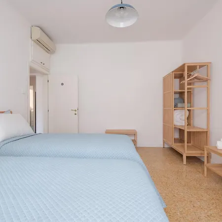 Daire 10 Min Walk From Fiere - Casa Pezzana Bolonya