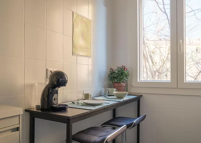 10 Min Walk From Fiere - Casa Pezzana 아파트 *