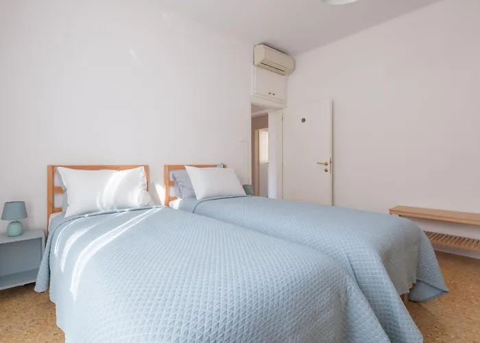 10 Min Walk From Fiere - Casa Pezzana 아파트 *