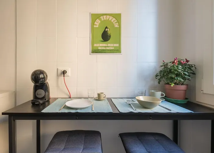 10 Min Walk From Fiere - Casa Pezzana 아파트 *